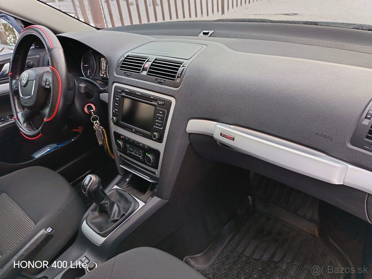 Škoda Octavia 2 scout rv2011 - 11