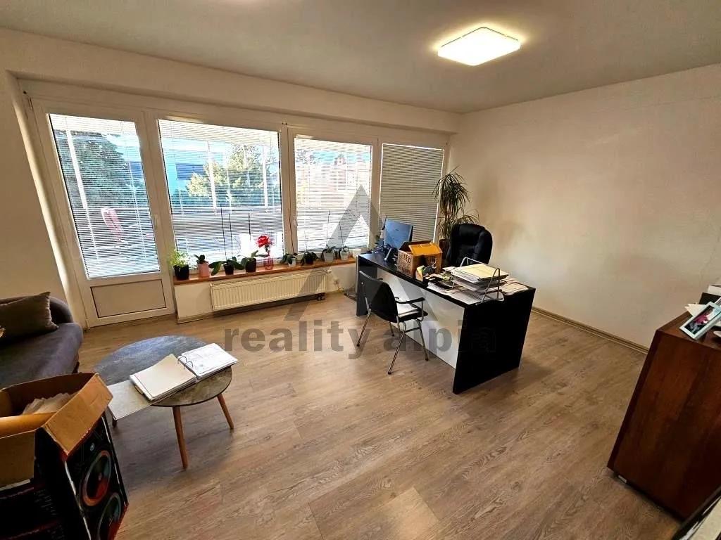 NA PRENÁJOM RODINNÝ DOM NA BÝVANIE, PODNIKANIE, SÍDLO FIRMY - 11