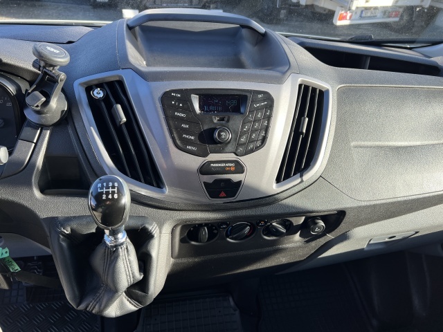 Prodám Ford Transit 2.2TDCi. 92kw.L3H2. 7 míst. TZ:2.800kg. - 11