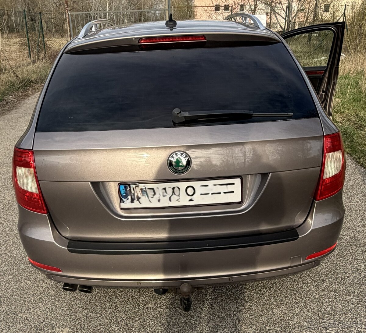 Škoda Superb Combi - 11