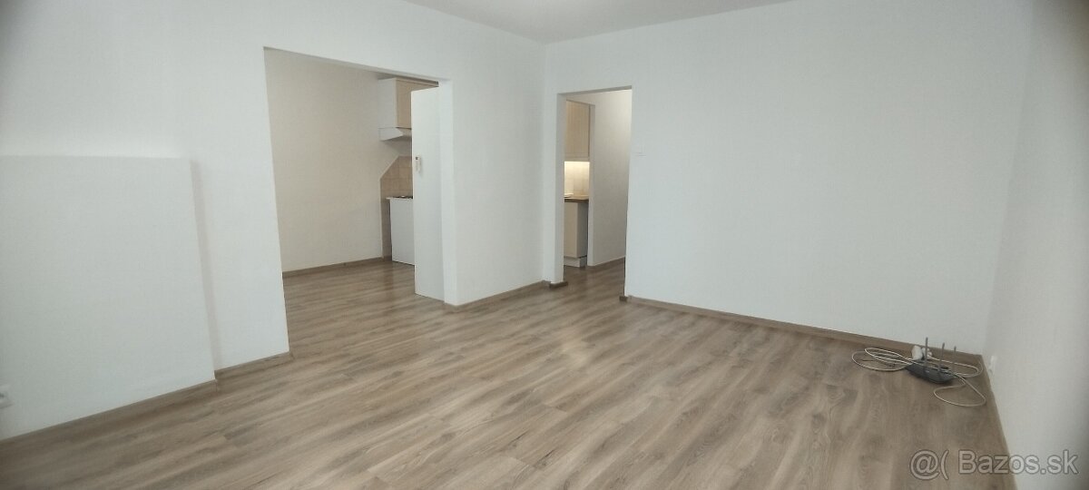 3-izbový, príjemný, vkusný byt v peknom prostredí. TOP - 11