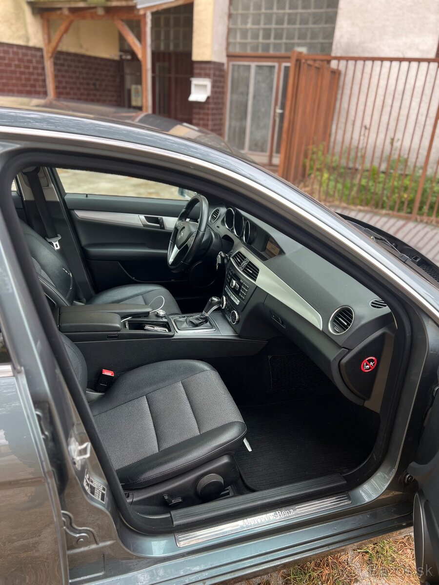 Mercedes-Benz W204 Facelift Avantgarde - 11