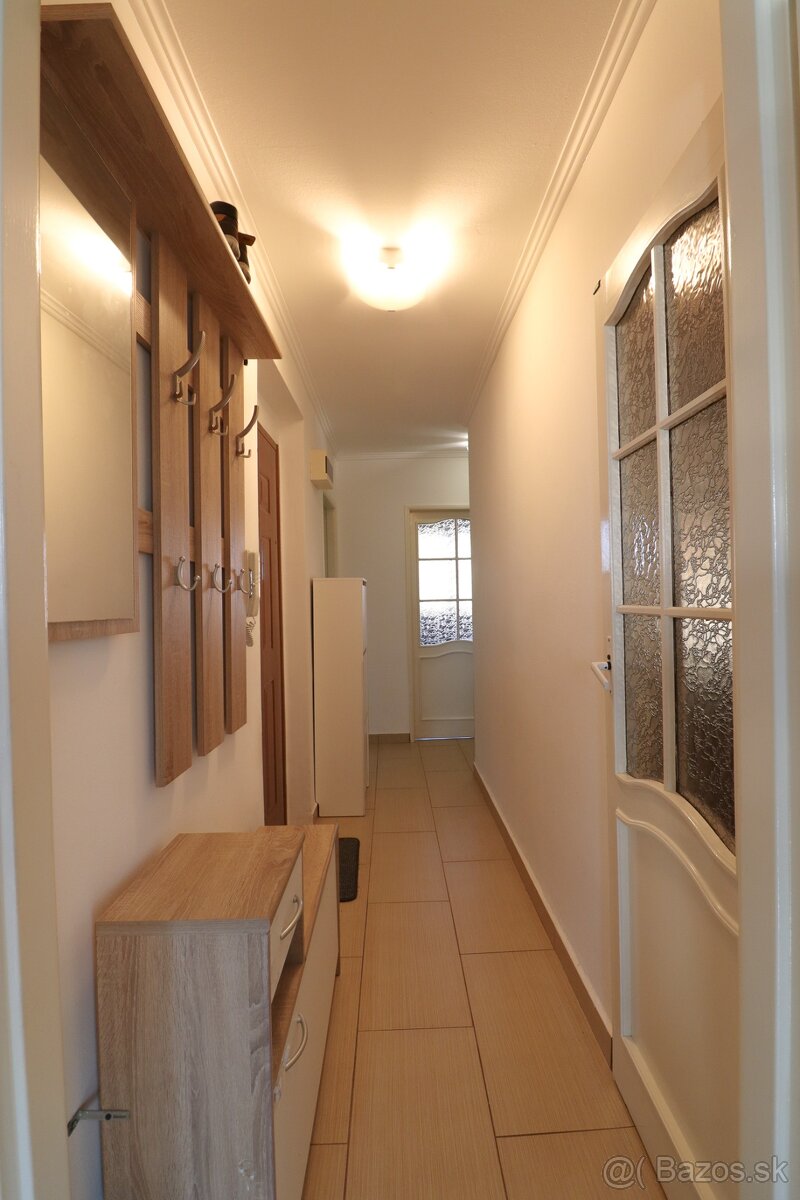 Príjemný 3-izbový byt so zimnou záhradou - 11