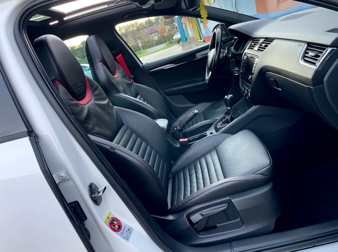 Škoda Octavia Combi RS 2.0 TSI DSG Challenge Plus 220Ps - 11