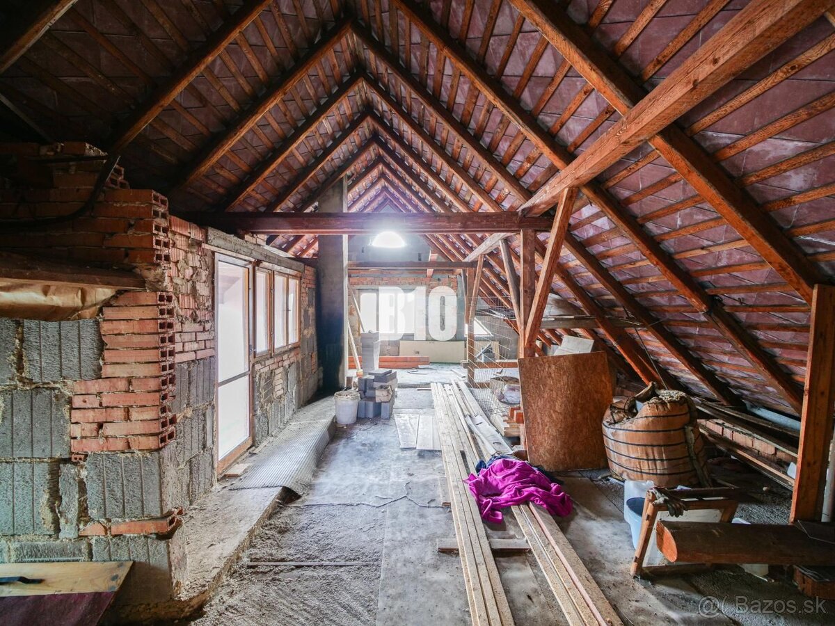 Rodinný dom v srdci obce Petrova Lehota - 11