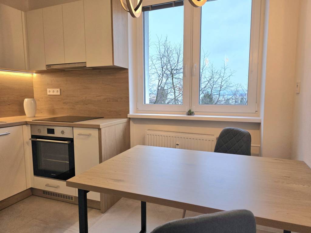 PRENÁJOM - Priestranný 3 izbový byt - Nitra, Centrum - 11