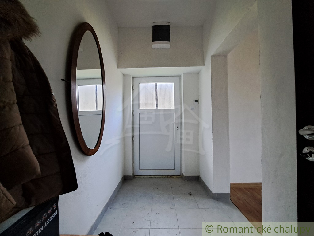 Dom uprostred lesa na samote - útočisko pred ruchom mesta - 11