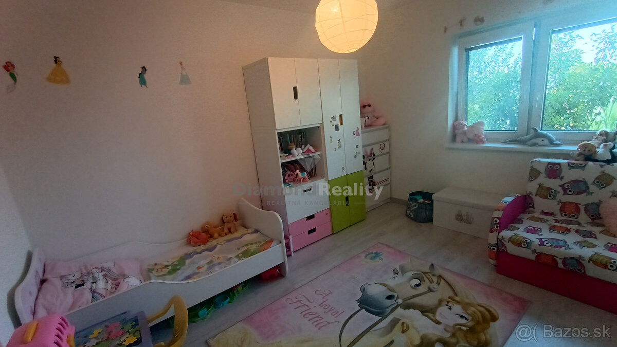 RezervovanéNa predaj krásna novostavba v obci Svätoplukovo - 11