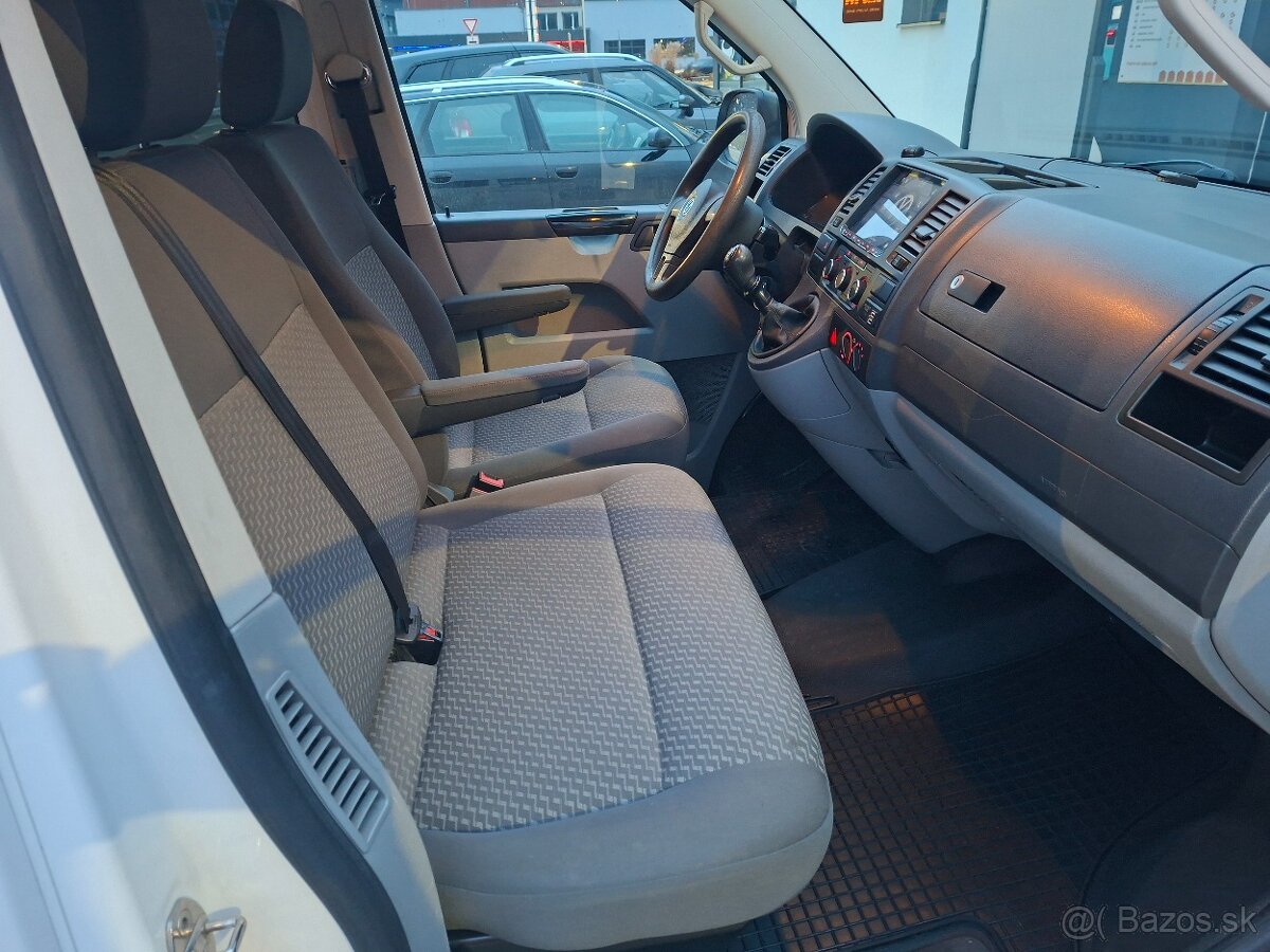 VW T5.1 Transporter - 11