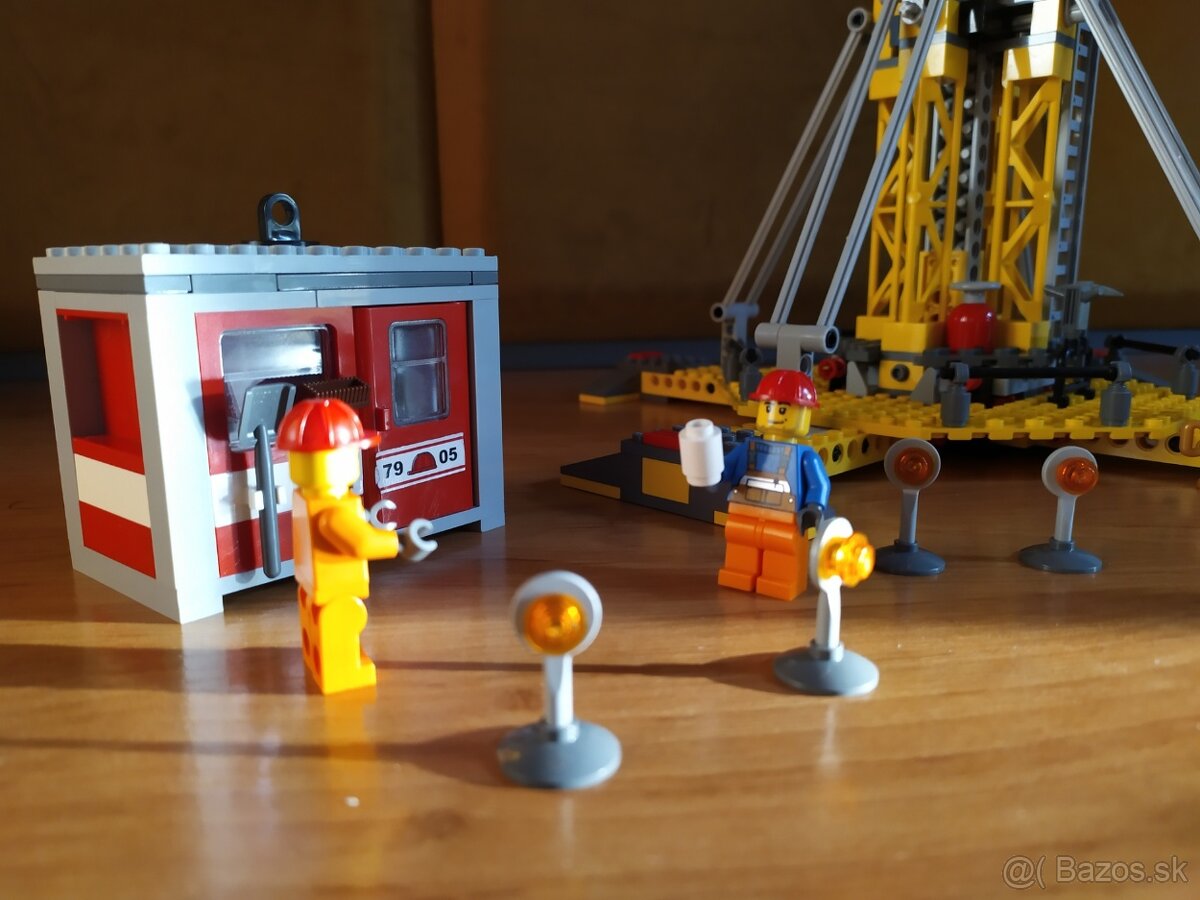 LEGO 7905 - Stavební jeřáb - 11