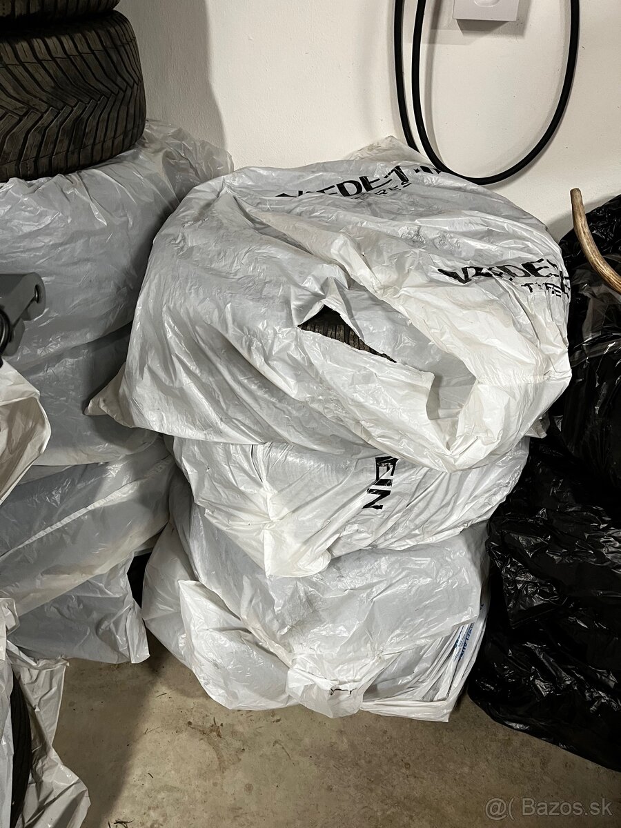 HLINÍKOVÉ DISKY 5x114.3 R17 , ZIMNÉ 225/60 R17 NOKIAN - 11