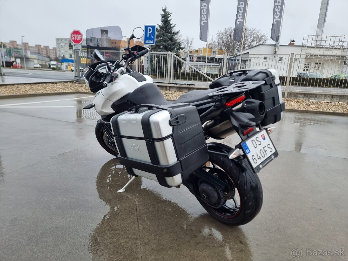 Triumph Tiger 1050 - 11