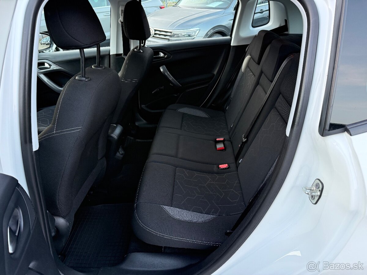 Peugeot 2008 1.2 PureTech Allure A/T - 11