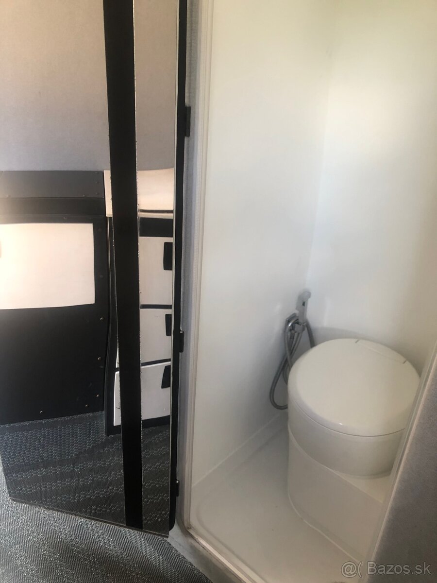 Kamper Volkswagen / Man Tge 3.180 z roku 2019 - grafit - 11