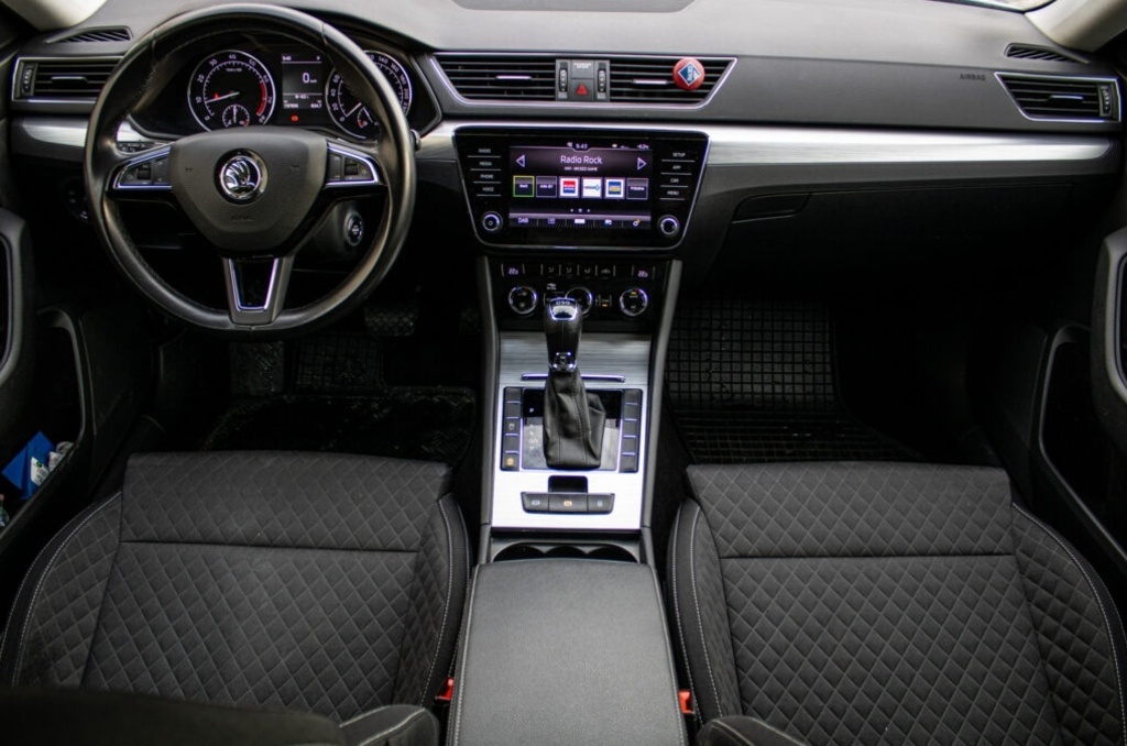 Škoda Superb Combi 2.0 TSI Ambition DSG - 11