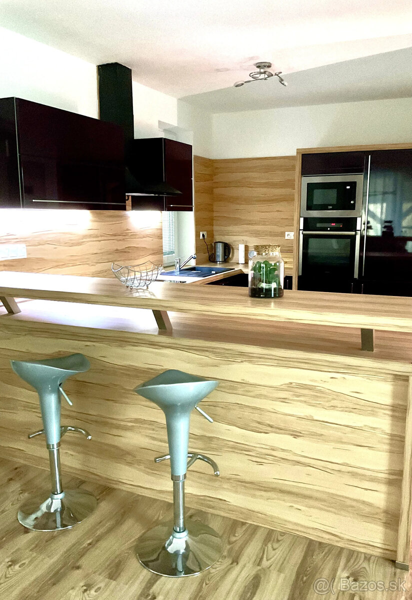 Na predaj moderný 5-izbový nízkoenergetický rodinný dom – Ču - 11