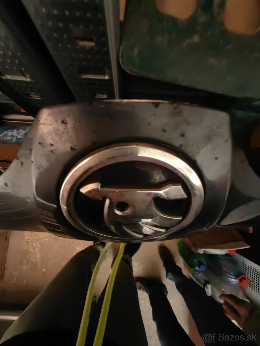 Predná kapota Škoda Octavia 3 - 11