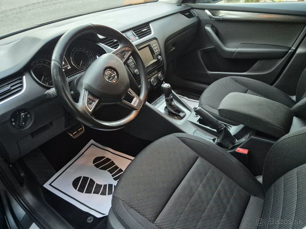 ŠKODA OCTAVIA III COMBI SCOUT 4x4 DSG - 11