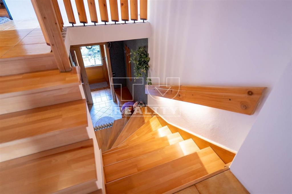 3 PODLAŽNY RODINNÝ DOM, LIETAVSKÁ SVINNÁ, VÝMERA 479m2 - 11