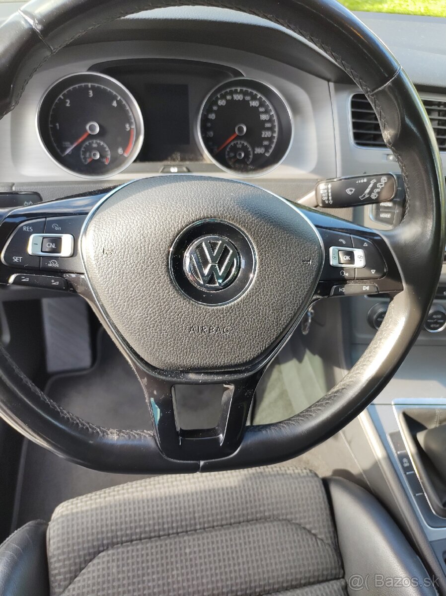 Auto VW Golf 7 combi - 11