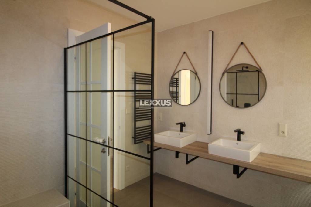 | DOM V ANGLICKOM ŠTÝLE 6 izb. KOLIBA - Vtáčie údolie - 11