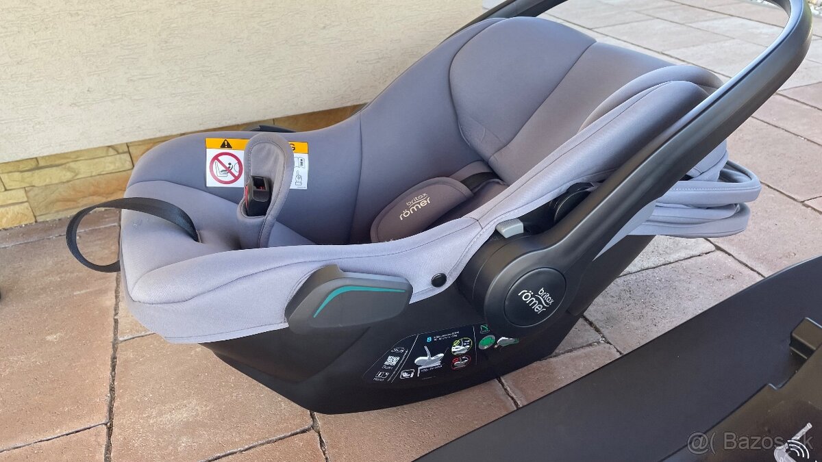BRITAX RÖMER Baby-Safe Core i-Size + Baby-Safe Core Base - 11
