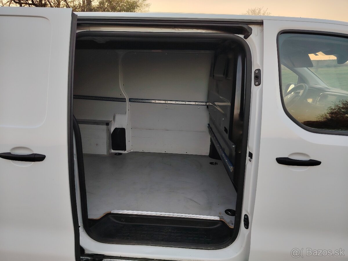 Peugeot Expert 1.5Hdi 75kw rok 4/2023 - 11