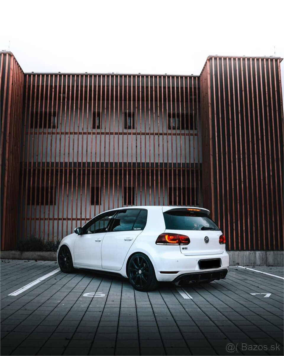 Volkswagen Golf GTi Limited Edition - 11