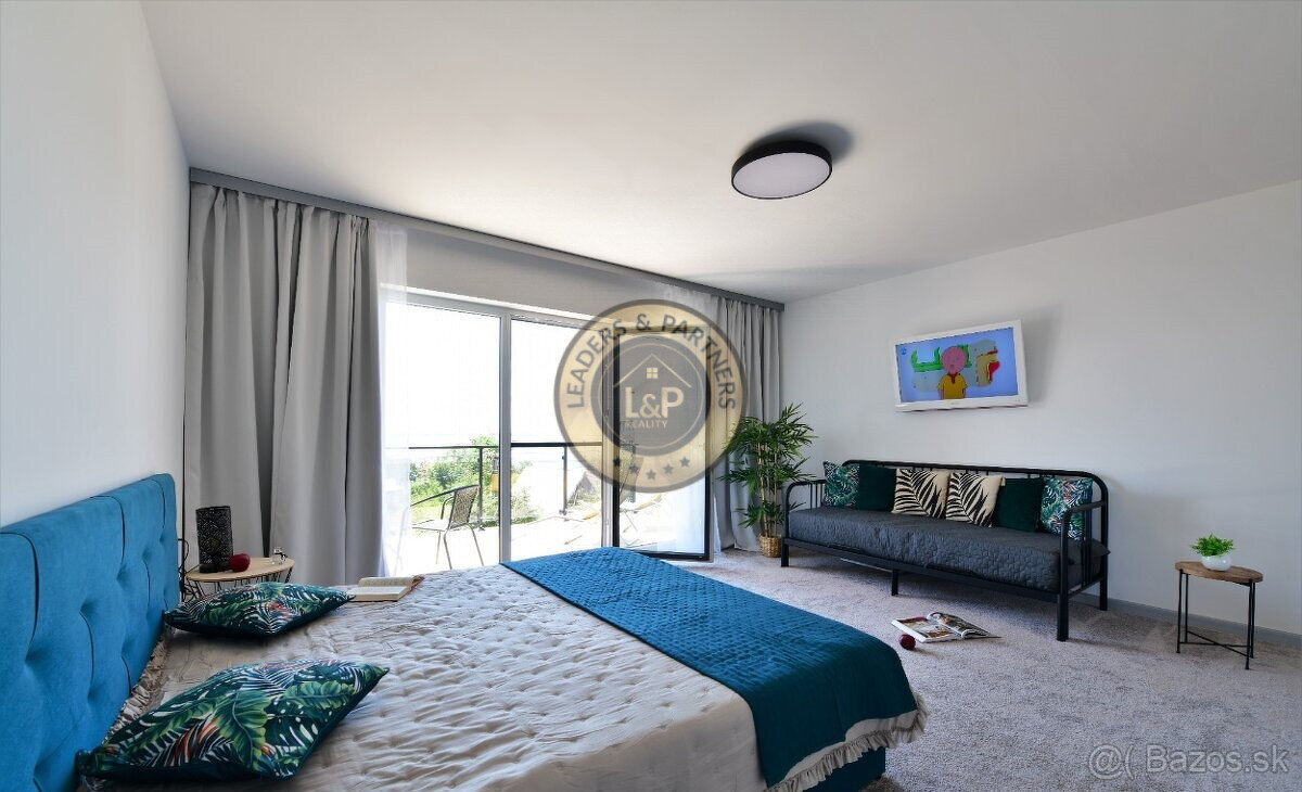 Na prenájom moderne zariadený 3 izbový, dvojpodlažný apartmá - 11