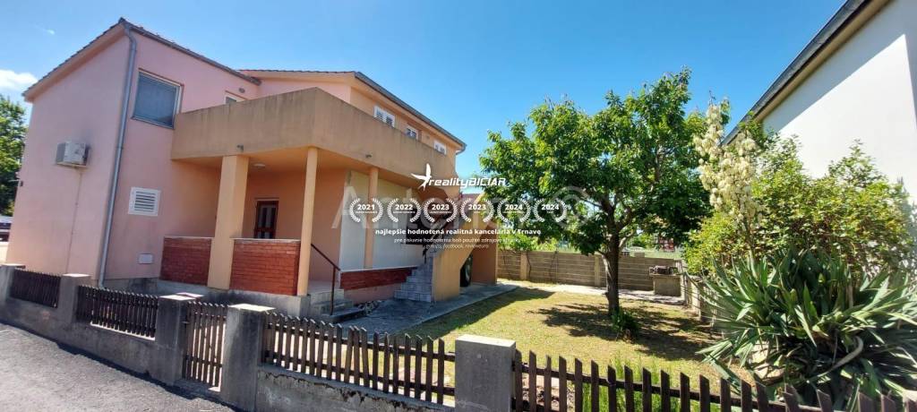 VRSI/ZUKVE - 3 bytové jednotky - 100 m od mora - 11