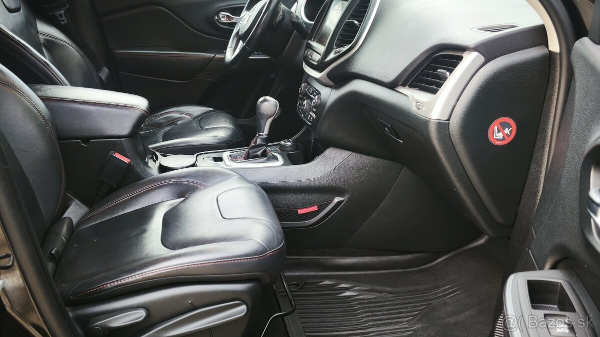 Jeep Cherokee 3.2 V6 /Trail Hawk / 4x4/Automat/ - 11