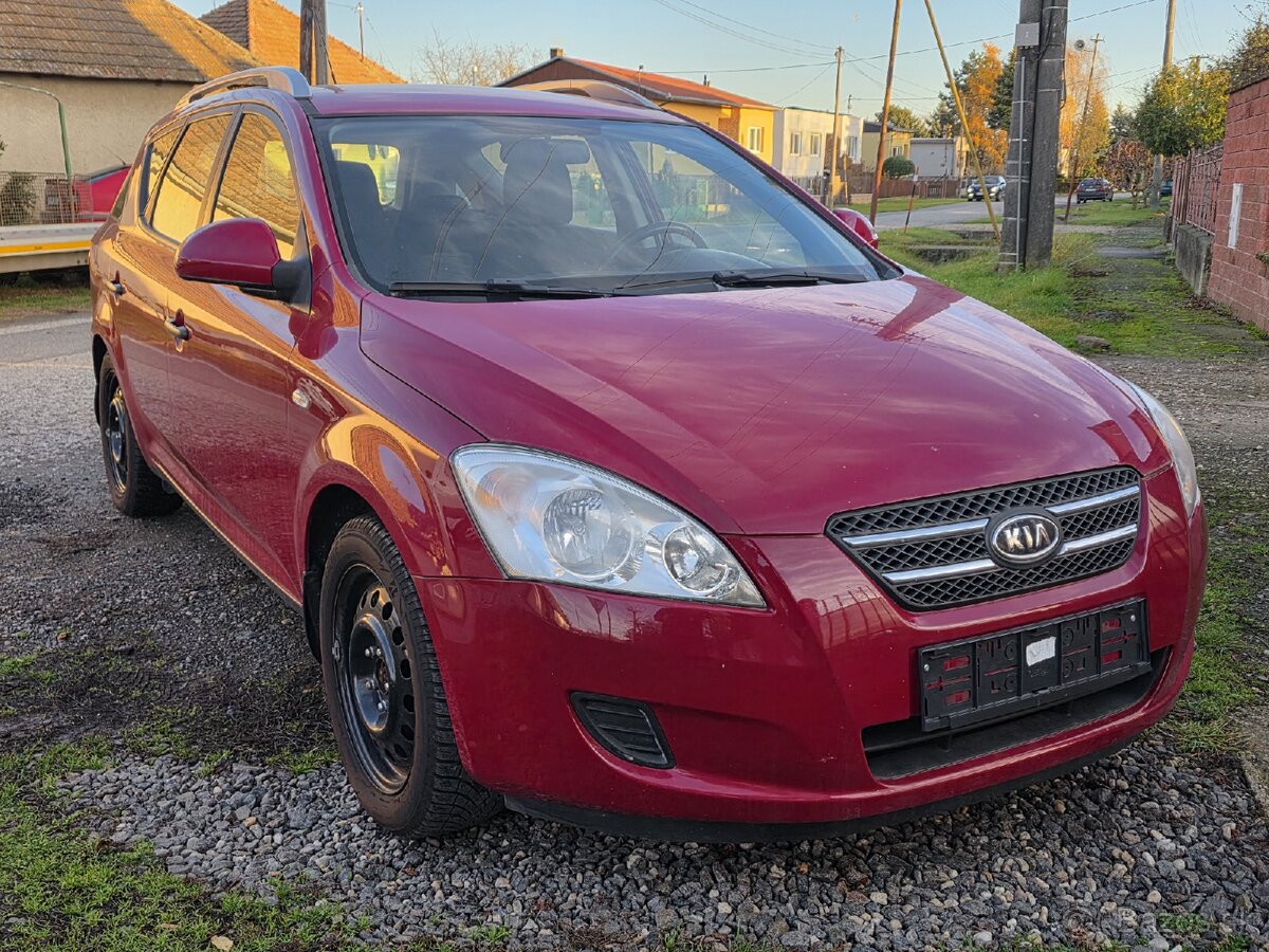 Kia Ceed SW 1.6 16V • Benzín • 85kw • Mod. 2010 - 11