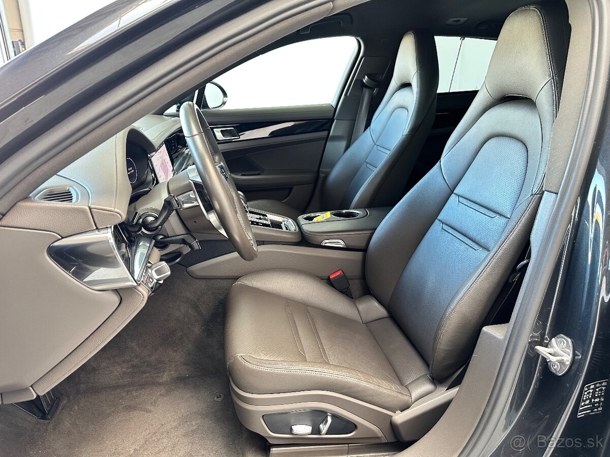Porsche Panamera 4 - 11