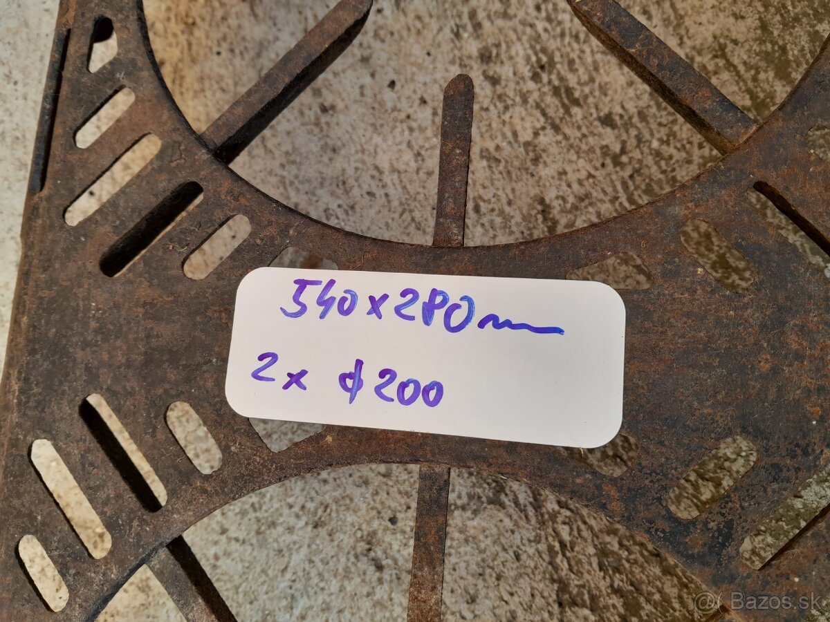 Liatinový stojan na slnečník-dáždnik. - 11