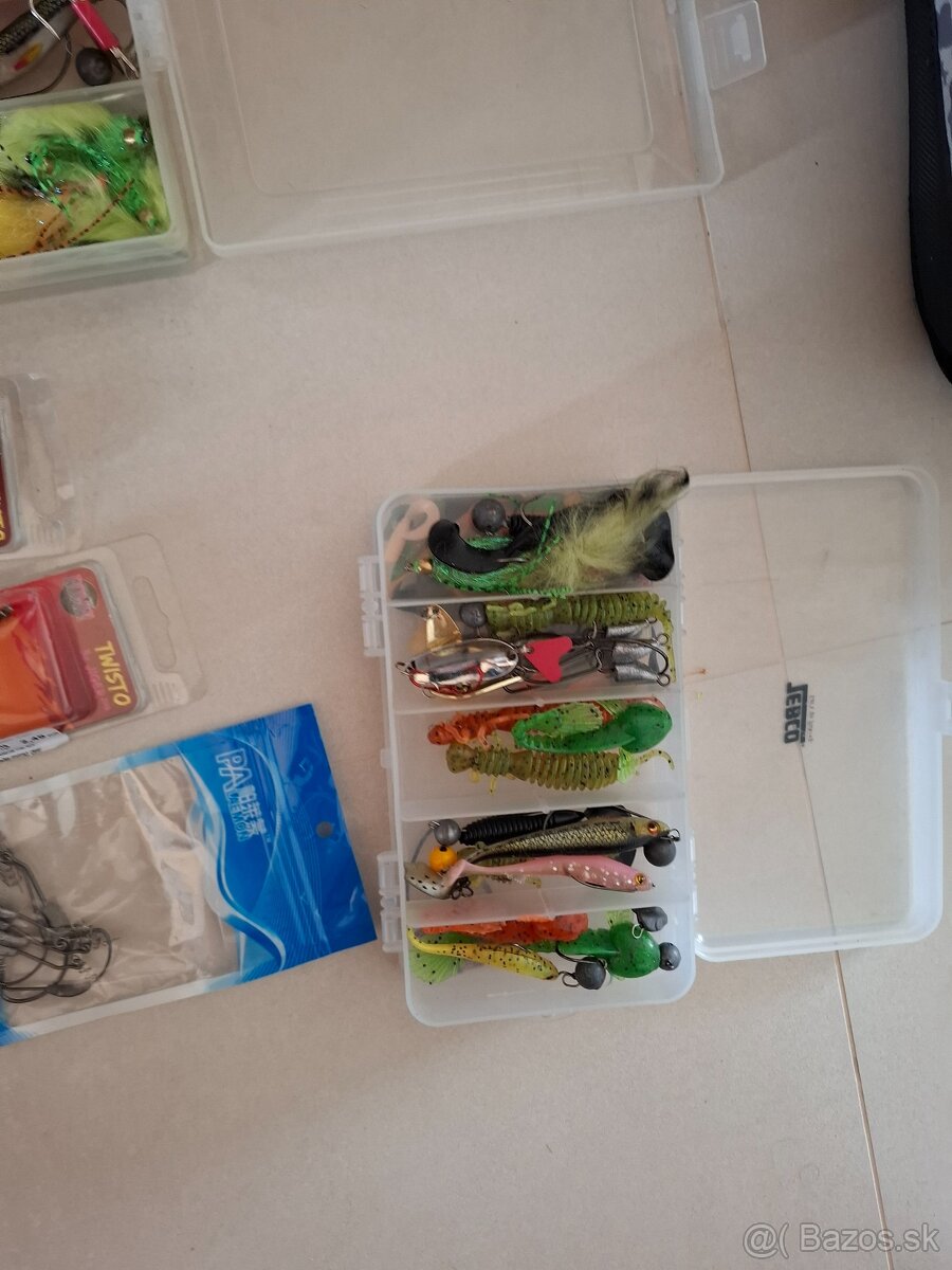 Prívlačové prúty + navijaky + taška - 11