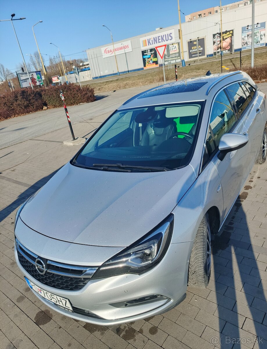 Opel Astra K Sports Tourer - 11