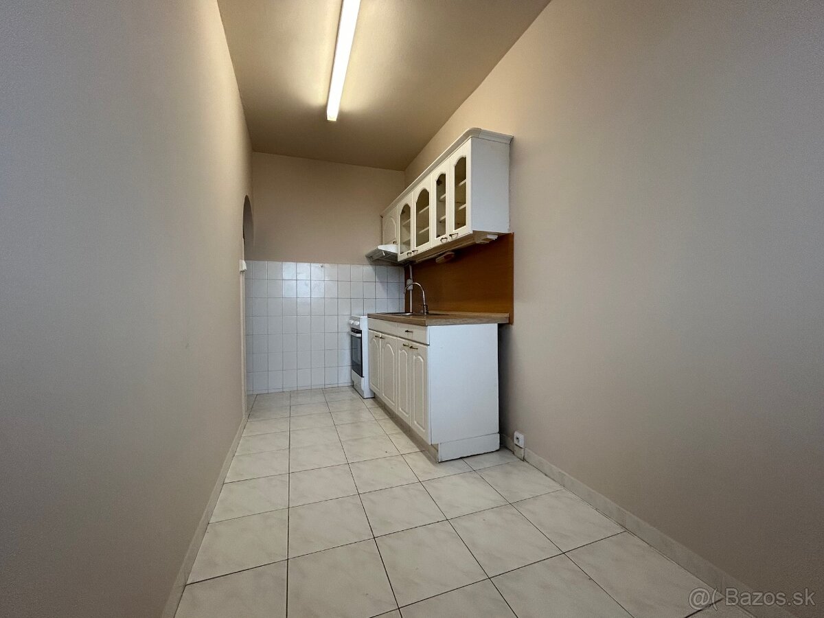 Prenájom bytu 3+1 Štúrovo – F. Rákócziho 62 - 11