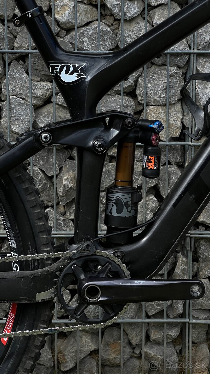 Trek Slash 9.8 Carbon Fox Factory Kashima - 11