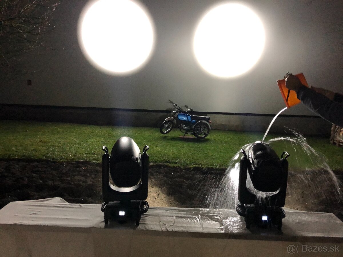 NOVINKA - SPOT HLAVY IP. - 11