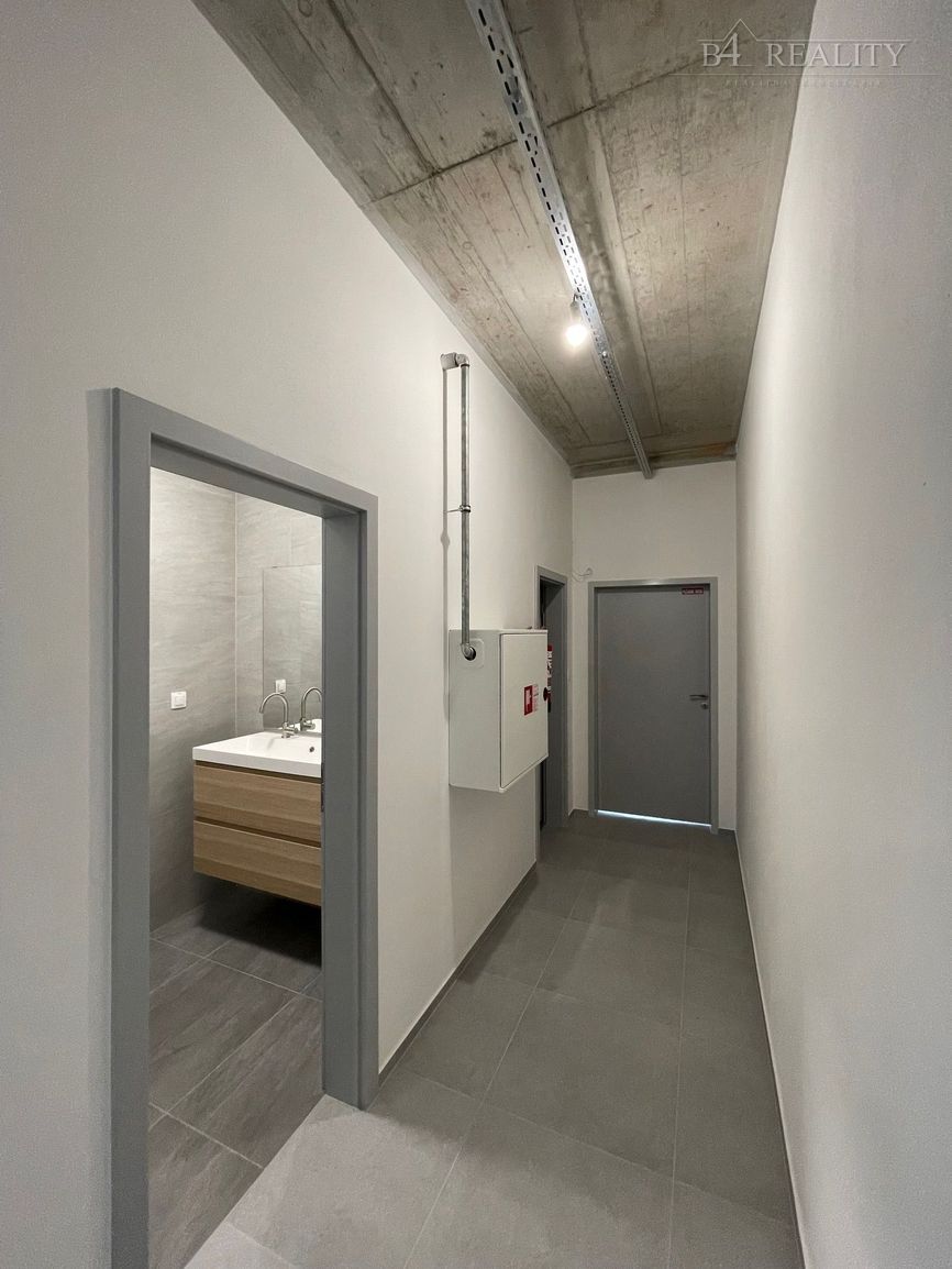 Kancelárske priestory 171 m2, 5x parkovacie státie, Brniansk - 11