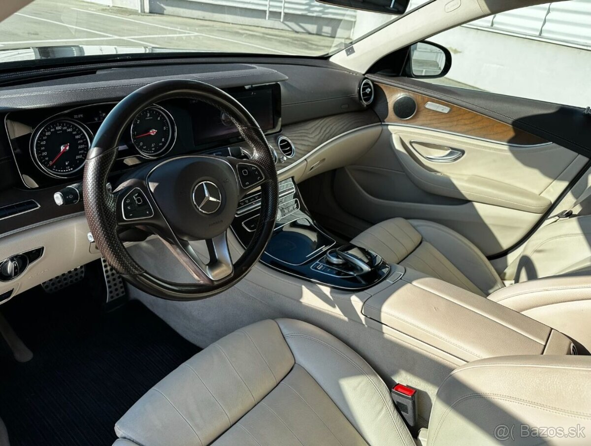 Mercedes-Benz E 220 d 4MATIC AllTerrain - 11
