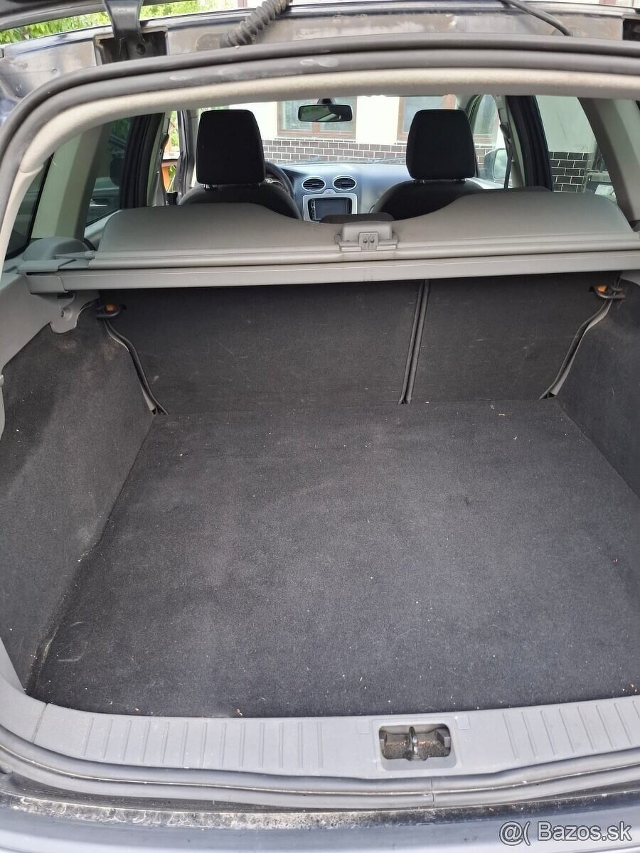 FORD FOCUS KOMBI 1,6 TDI ECOnetic - 11