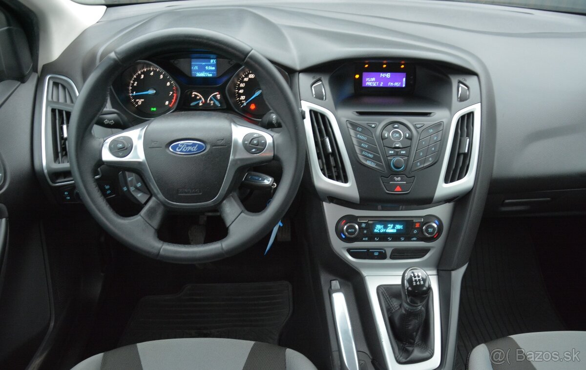 Ford Focus Array 1.60 SR voz - 11