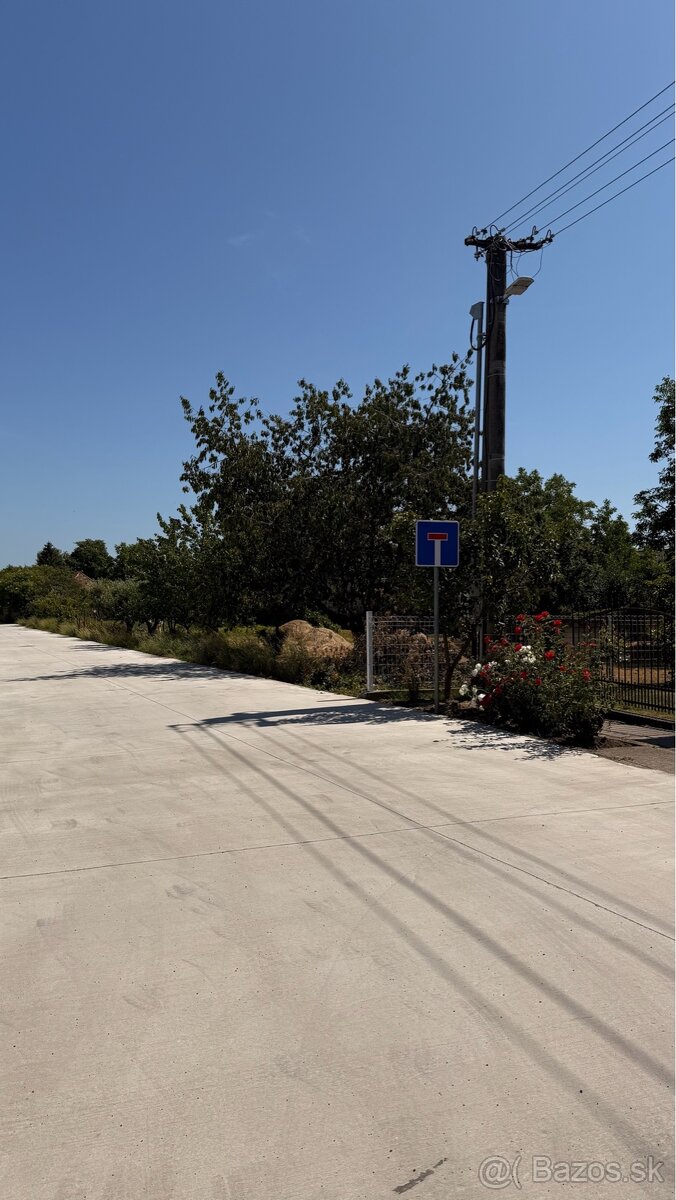 LUXUSNÉ STAVEBNÉ POZEMKY V TICHEJ LOKALITE - 11