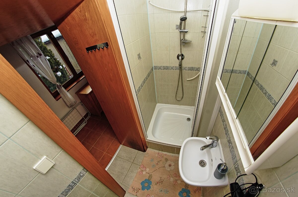 UBYTOVANIE -VYSOKÉ TATRY- VILA RHEA - VIANOCE/SILVESTER - 11