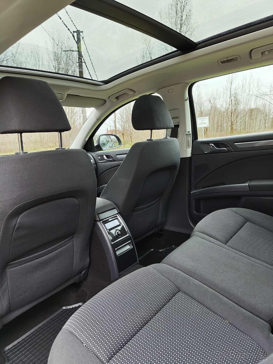 Škoda Superb combi 1.6 TDI CR DPF Comfort - 11