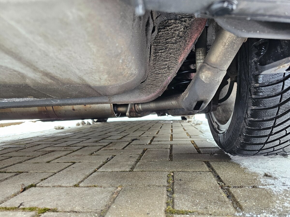 Honda Civic 1.8 103kw V-Tec FL2009 - 11