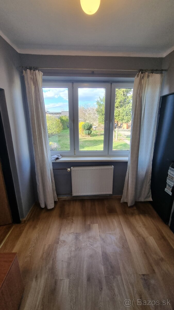 Zrekonštruovaný rodinný dom, 1765m2 pozemok, Očkov - 11