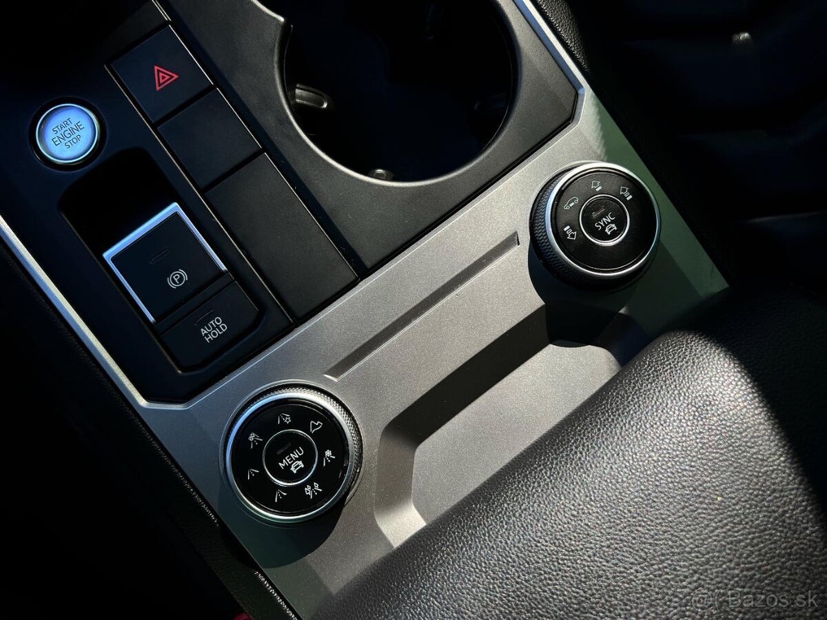 Volkswagen Touareg 3.0 TDI - 11