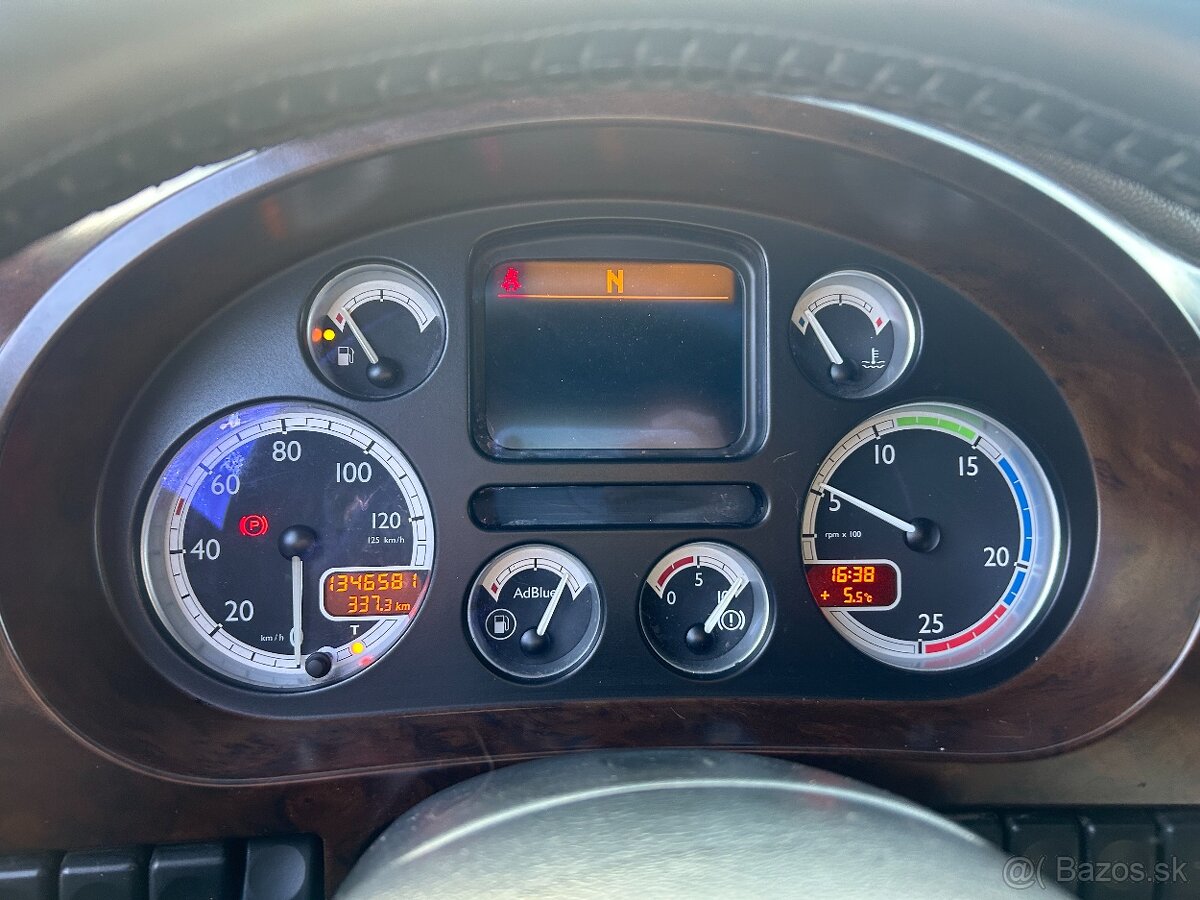 DAF XF 105.460 6x2 Lowdeck - 11